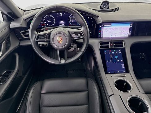 Used 2025 Porsche Taycan image 25