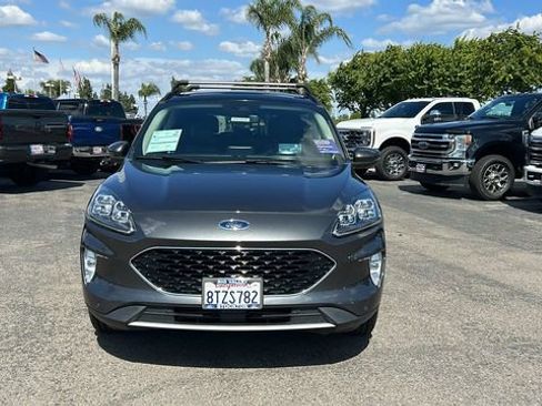 Certified 2020 Ford Escape Titanium AWD/4WD image 9