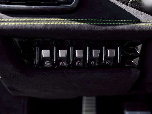 Used 2019 Lamborghini Huracan Performante image 40