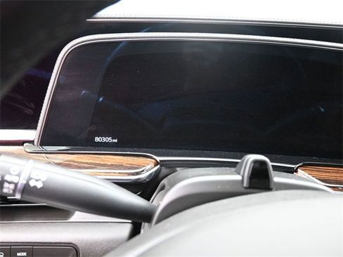 Used 2022 Cadillac Escalade Premium Luxury image 11