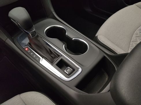 Used 2023 Chevrolet Equinox LT FWD image 26