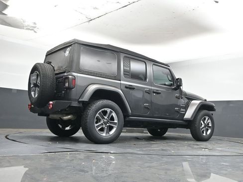 Used 2018 Jeep Wrangler Unlimited Sahara image 31