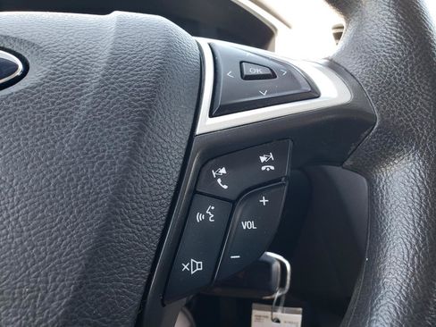 Used 2015 Ford Fusion SE FWD image 17