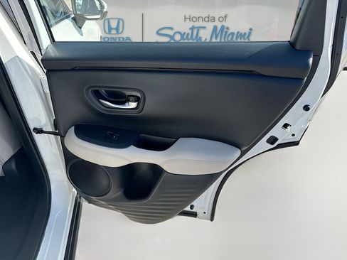 Used 2025 Honda HR-V LX image 29