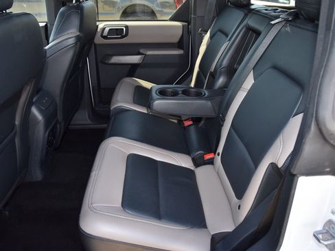 Used 2023 Ford Bronco Wildtrak image 12