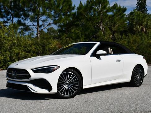 Used 2024 Mercedes-Benz CLE 450 4MATIC Cabriolet image 26