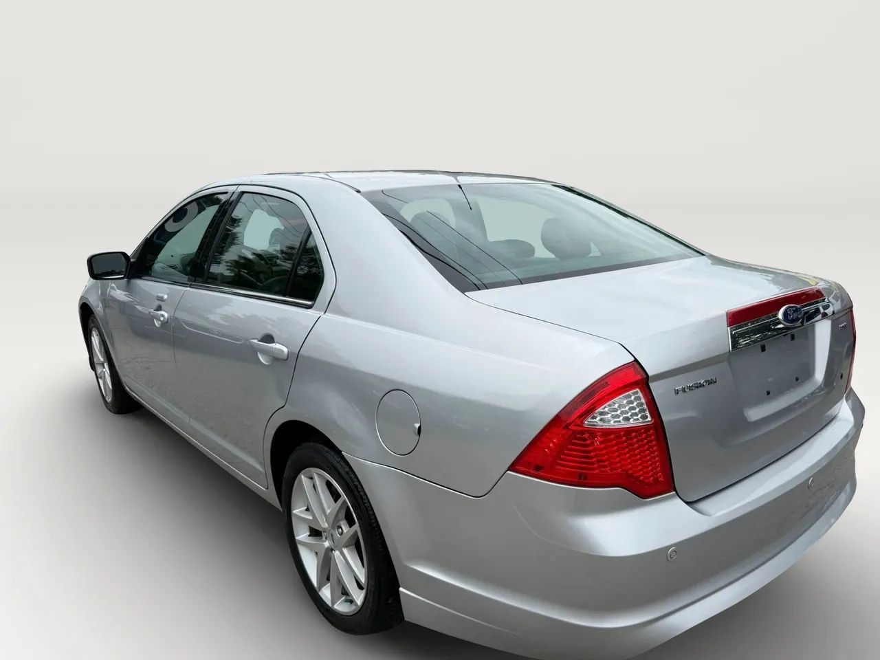 Used 2012 Ford Fusion SEL FWD image 5
