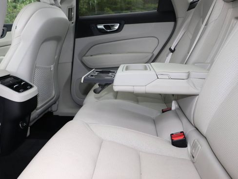 Used 2020 Volvo XC60 T5 Inscription w/ Protection Package Premier AWD/4WD image 33