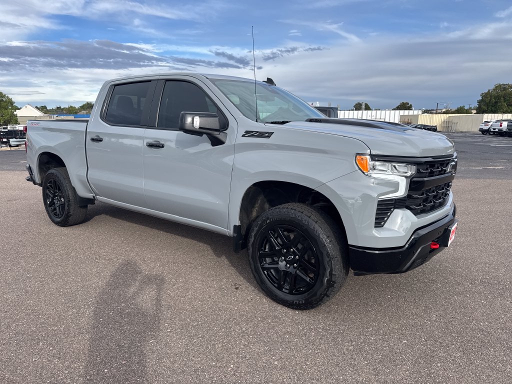 Used 2024 Chevrolet Silverado 1500 LT Trail Boss w/ LT Trail Boss Premium Package AWD/4WD image 7