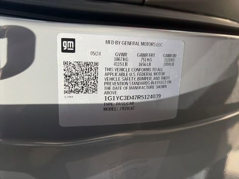 Used 2024 Chevrolet Corvette Stingray Premium Conv w/ Battery Protection Package image 27