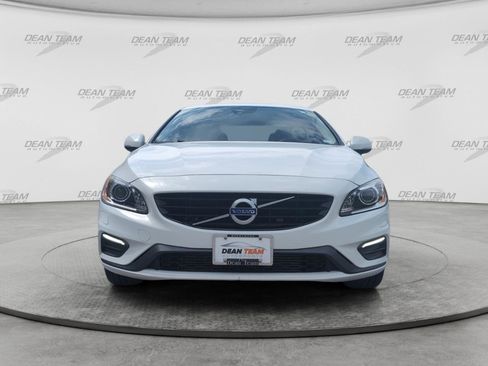 Used 2018 Volvo S60 T5 Dynamic w/ Vision Package FWD image 2