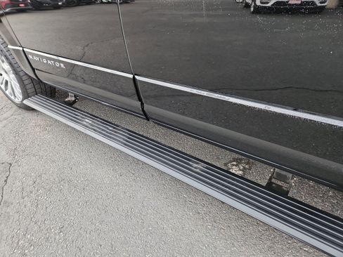 Used 2017 Lincoln Navigator L Reserve image 29