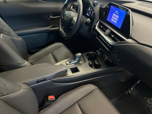 Certified 2025 Lexus UX 300h FWD w/ Accessory Package (Z2) image 16