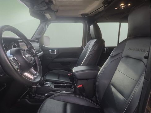 Used 2022 Jeep Wrangler Unlimited Sahara image 20