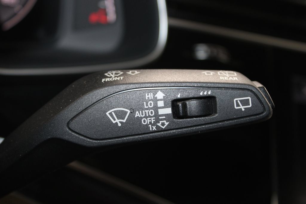 Used 2025 Audi Q7 3.0T Premium Plus AWD/4WD image 37