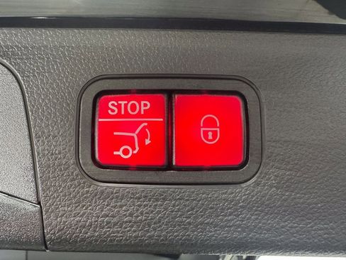 Certified 2022 Mercedes-Benz GLC 300 4MATIC image 26