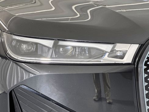 Used 2024 BMW iX xDrive50 w/ Premium Package AWD/4WD image 12