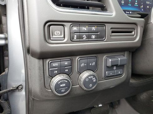 Used 2023 Chevrolet Suburban Z71 w/ Z71 Off-Road Package image 11