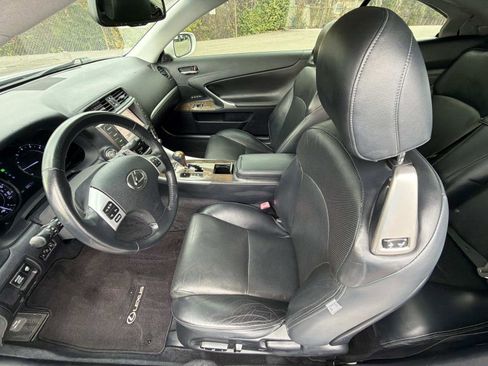 Used 2012 Lexus IS 250C image 3