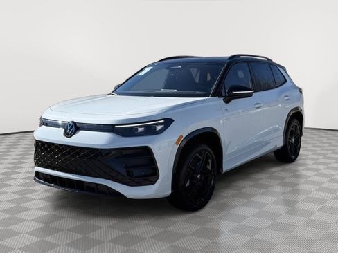 New 2026 Volkswagen Tiguan SE R-Line image 7