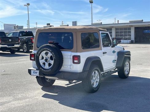 Used 2021 Jeep Wrangler Sport S image 5
