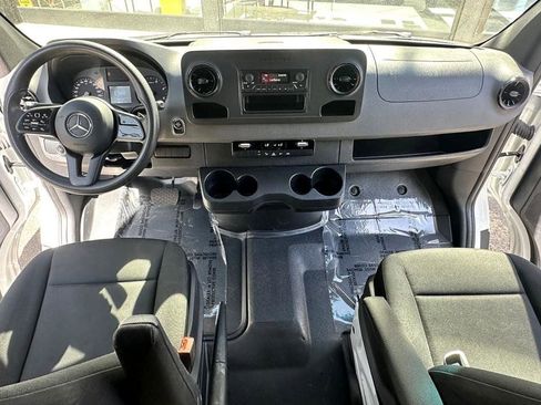 Used 2021 Mercedes-Benz Sprinter 3500 image 28