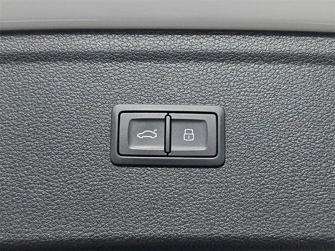 Used 2023 Audi Q5 2.0T Premium Plus w/ Premium Plus Package image 17
