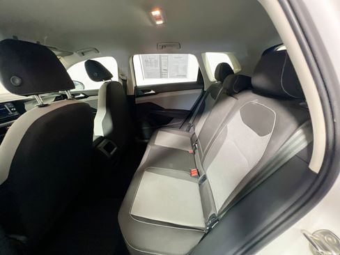 Used 2022 Volkswagen Taos S image 27