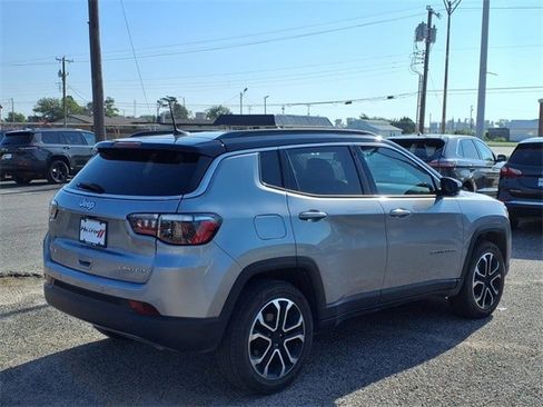 Certified 2024 Jeep Compass Limited image 19