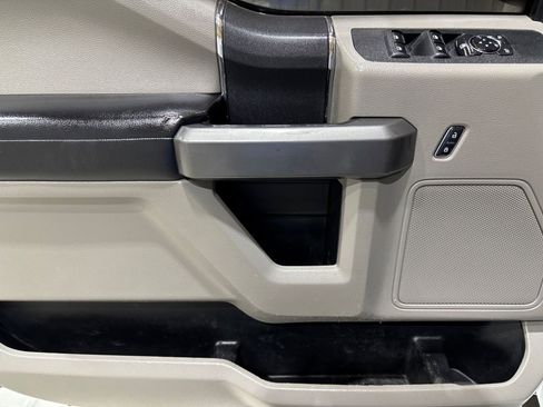 Used 2018 Ford F250 XLT w/ XLT Value Package image 16