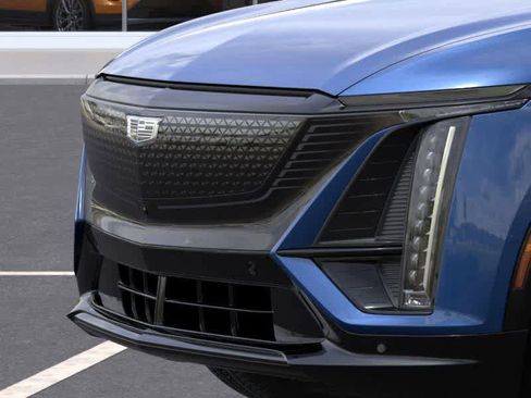 New 2026 Cadillac Lyriq Sport w/ LPO, Floor Liner Package AWD/4WD image 13