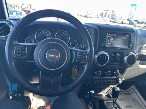 Used 2018 Jeep Wrangler Unlimited Rubicon w/ Cold Weather Group AWD/4WD image 46