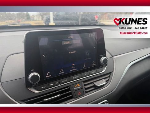 Used 2025 Nissan Altima 2.5 SR image 16