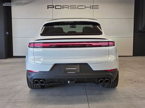 Certified 2026 Porsche Cayenne Coupe image 7