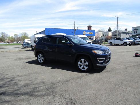 Used 2021 Jeep Compass Latitude AWD/4WD image 9