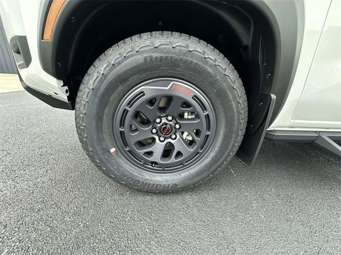 New 2025 Nissan Frontier PRO-4X image 10