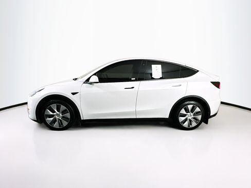 Used 2023 Tesla Model Y Long Range AWD/4WD image 4