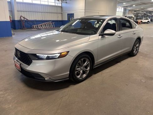 Used 2024 Honda Accord EX image 7