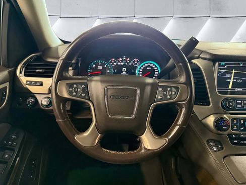 Used 2019 GMC Yukon XL Denali w/ Denali Ultimate Package AWD/4WD image 19