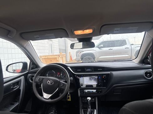 Used 2017 Toyota Corolla LE image 26