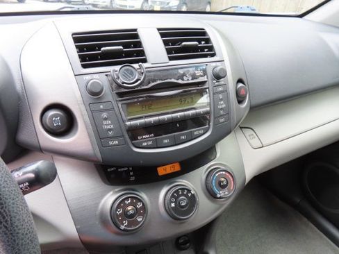 Used 2011 Toyota RAV4 4WD w/ Upgrade Value Pkg image 21