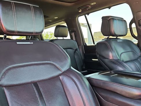 Used 2022 Jeep Grand Wagoneer Series I AWD/4WD image 18