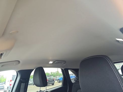 Used 2025 Ford Escape Active AWD/4WD image 10