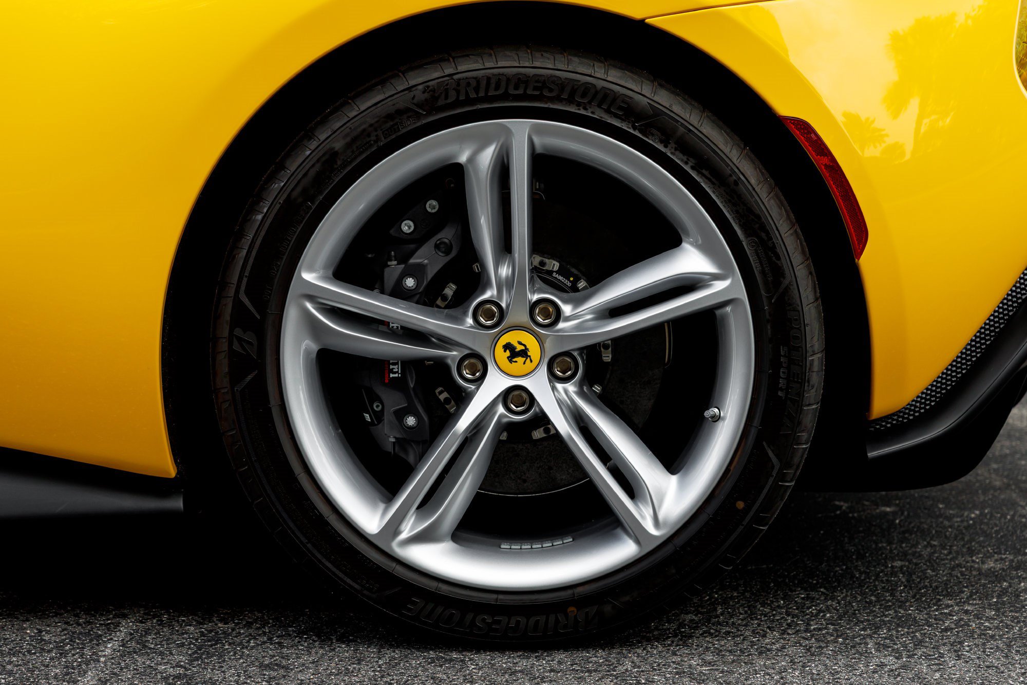 Used 2025 Ferrari 296 GTS RWD image 15