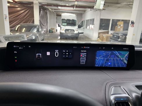 Used 2025 Ford Expedition Max Platinum w/ Platinum Ultimate Package image 24