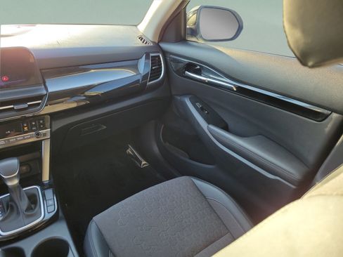 Certified 2024 Kia Seltos S FWD image 11