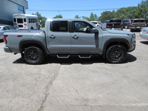 Used 2023 Nissan Frontier PRO-4X w/ Pro-4X Premium Package AWD/4WD image 6