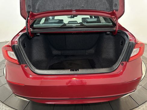 Certified 2018 Honda Accord Sport image 33