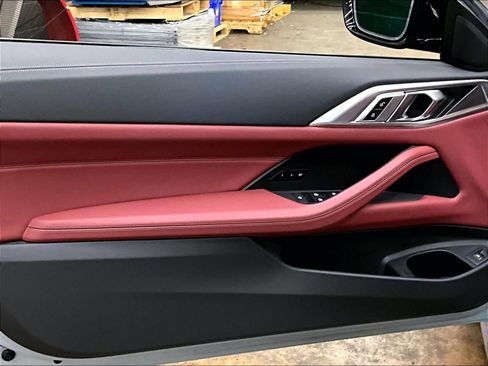 Used 2024 BMW M440i Convertible w/ Premium Package RWD image 25