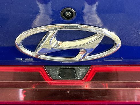 Used 2021 Hyundai Elantra SEL image 28